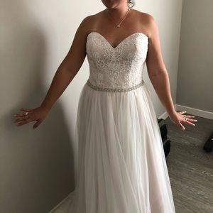 Wedding dress